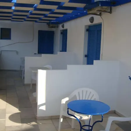 Lägenhetshotell Marousi Perissa (Santorini)